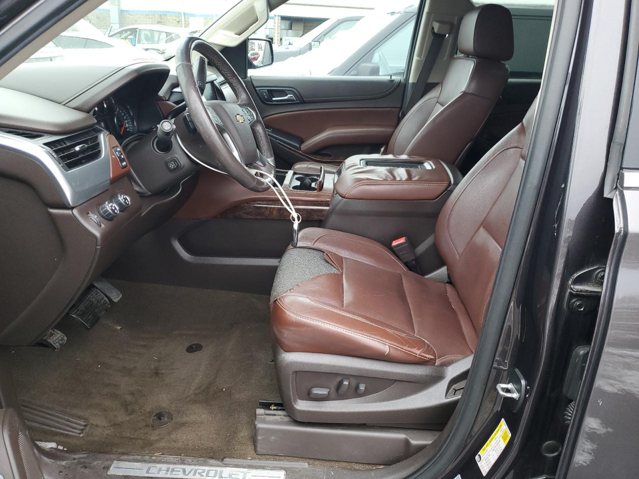 2015 Chevrolet Suburban - Image 7