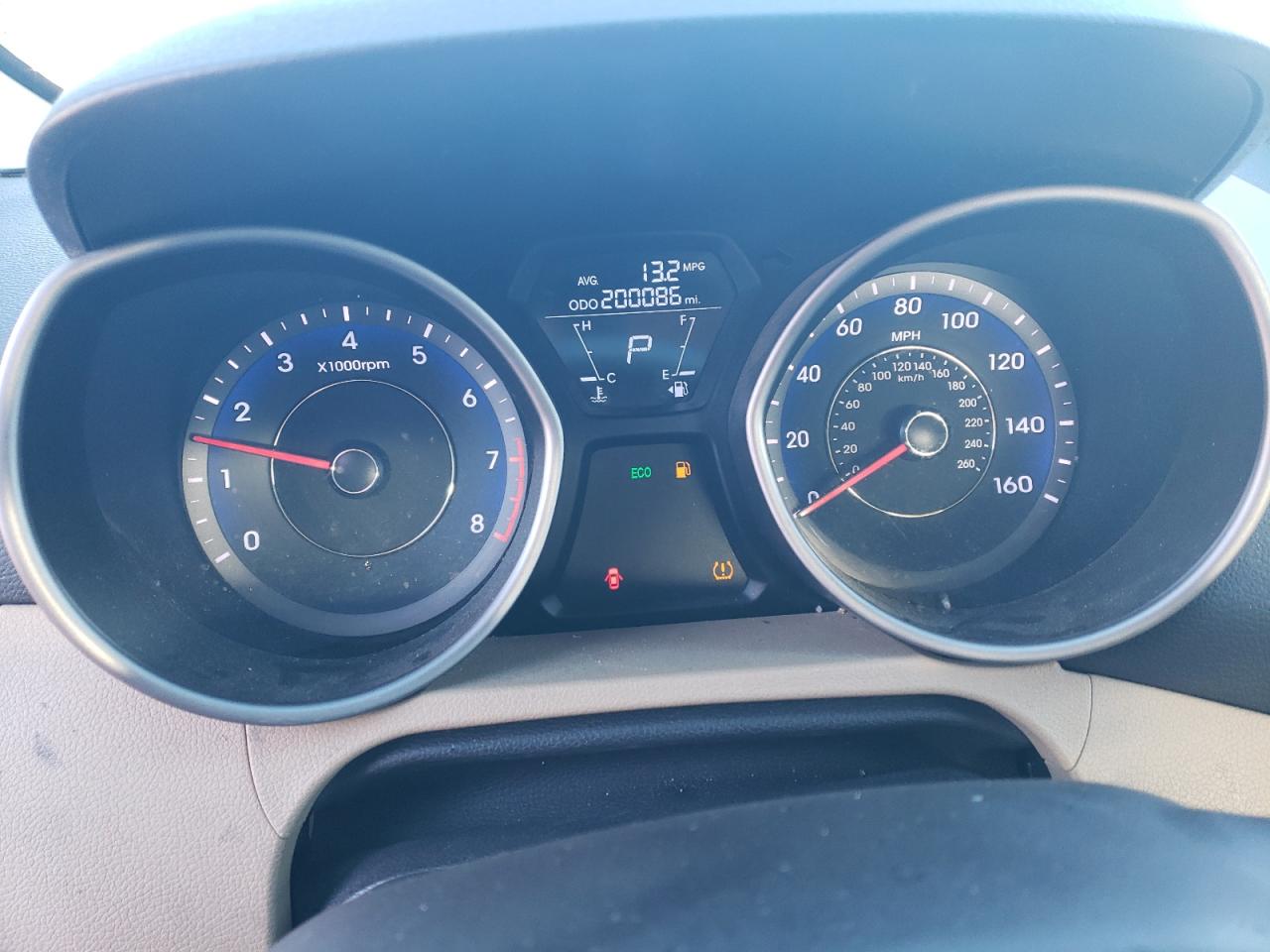 2013 Hyundai Elantra - Image 9