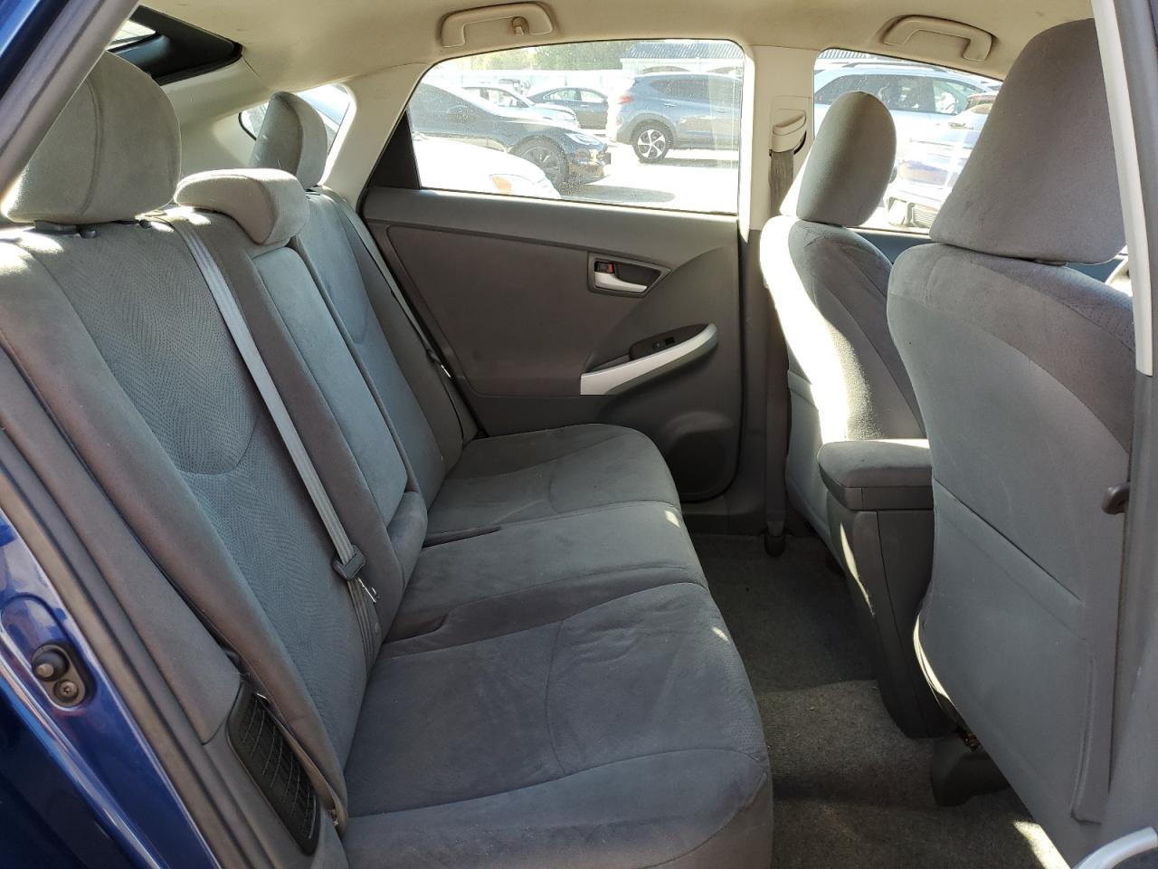 2010 Toyota Prius - Image 11
