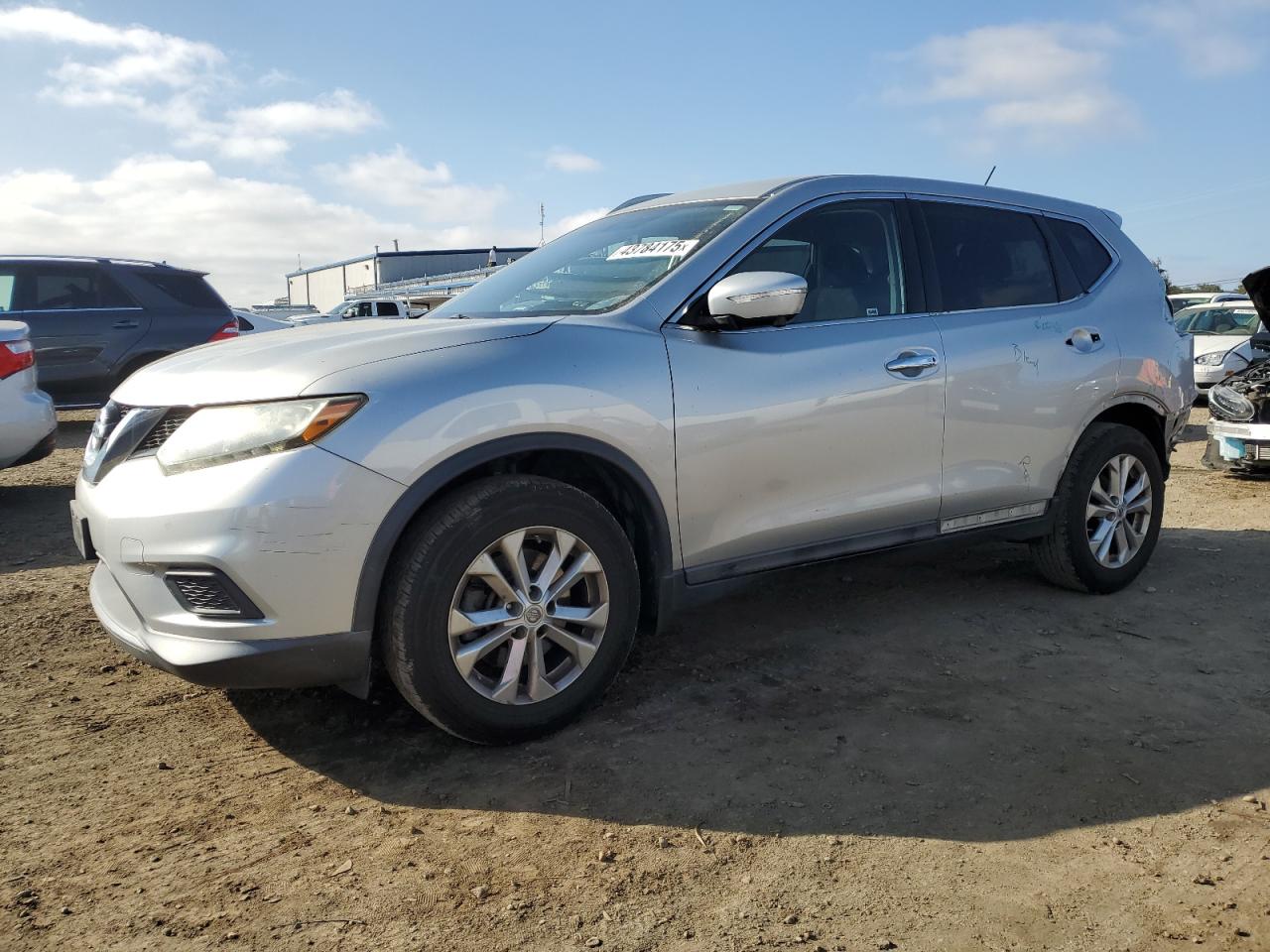 2015 Nissan Rogue - Image 1