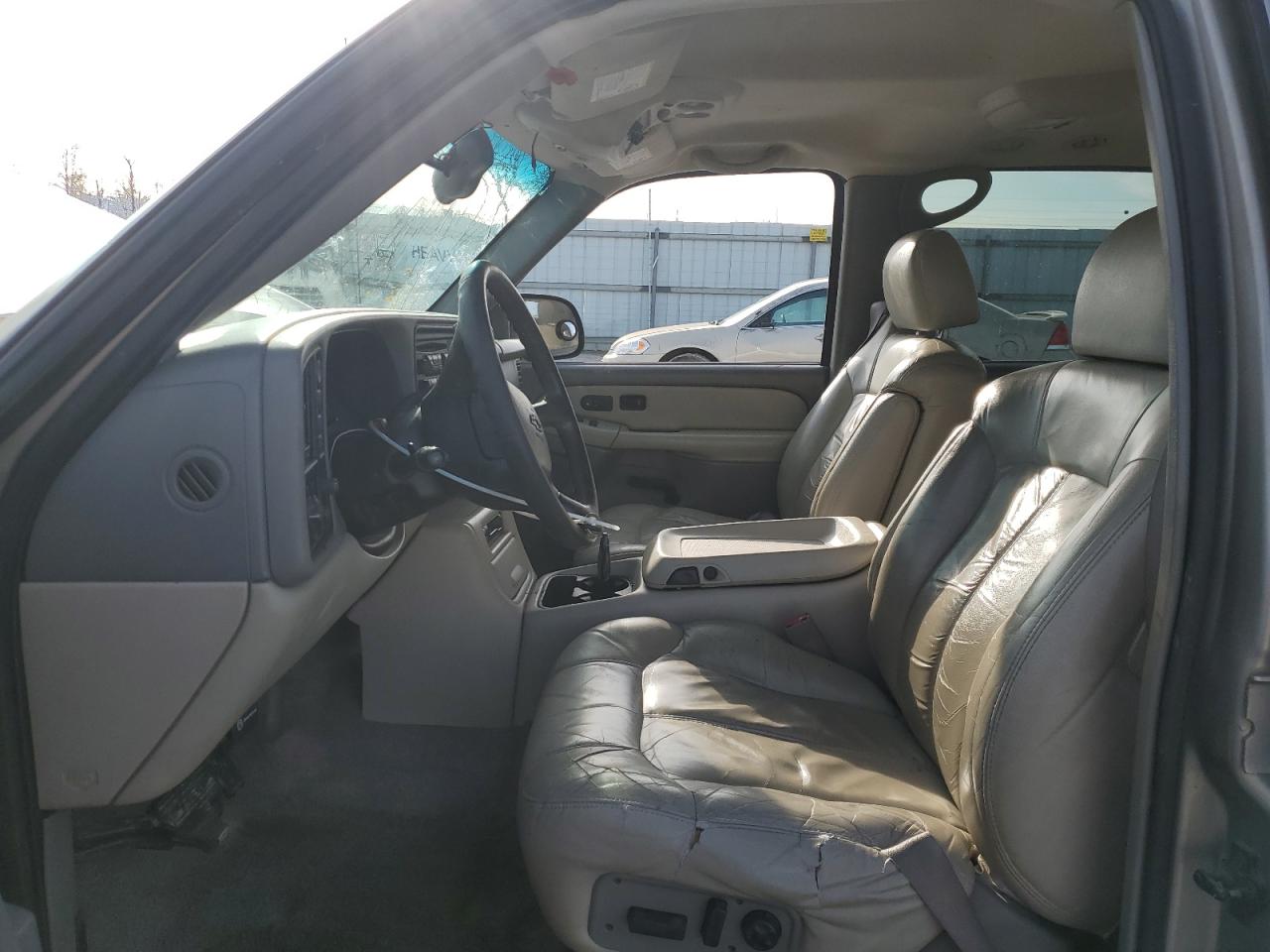 2002 Chevrolet Suburban - Image 7