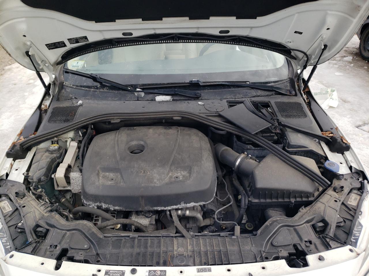 2017 Volvo S60 - Image 11