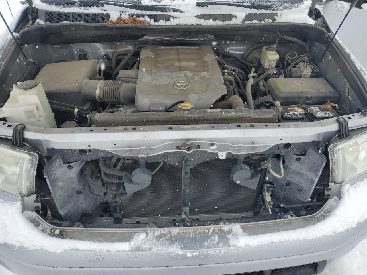 2010 Toyota Tundra - Image 11