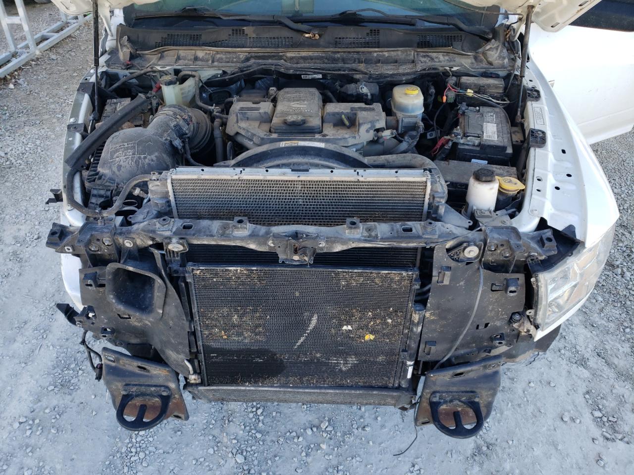 2015 RAM 3500 - Image 11