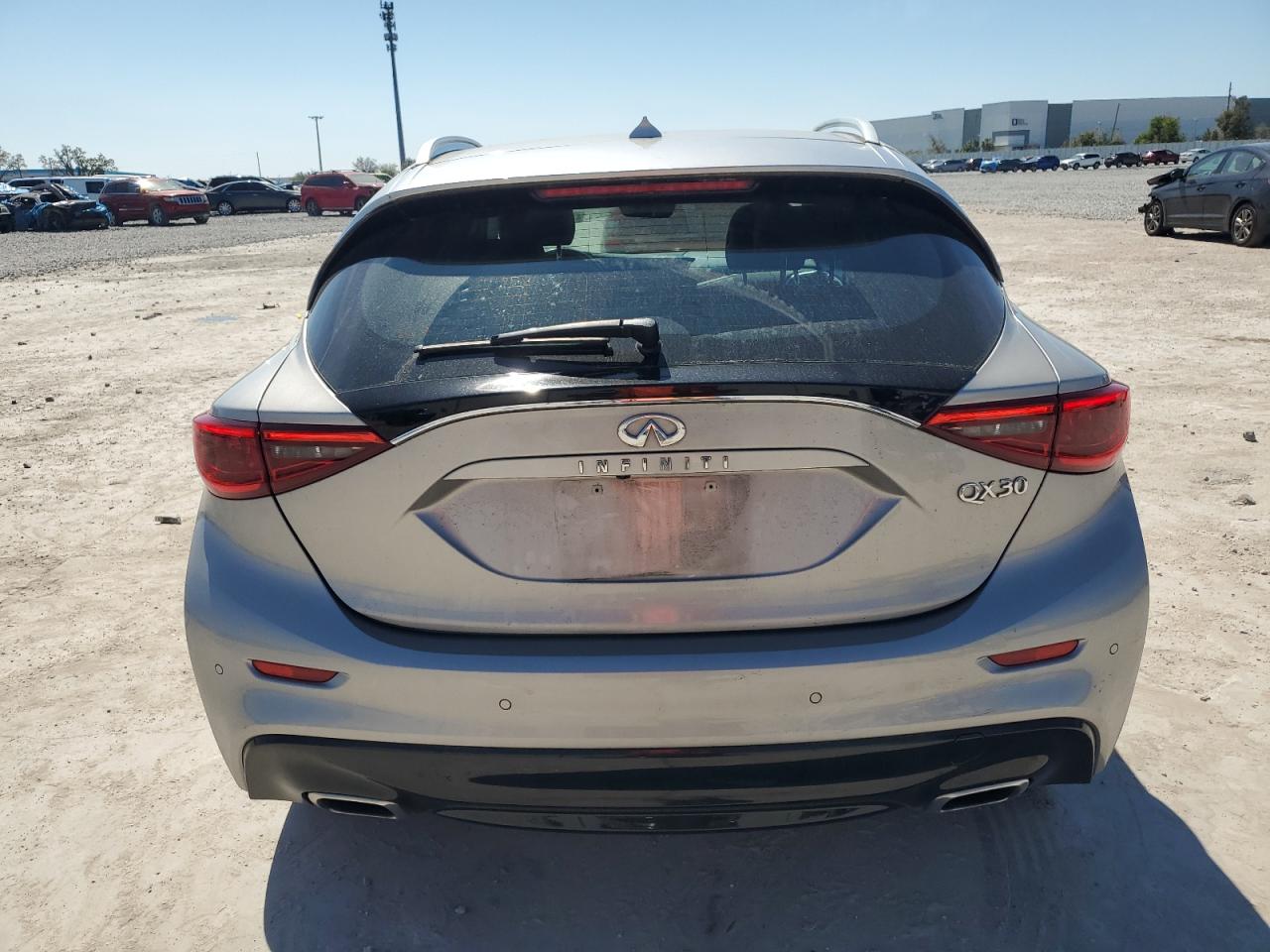 2019 Infiniti QX30 - Image 6