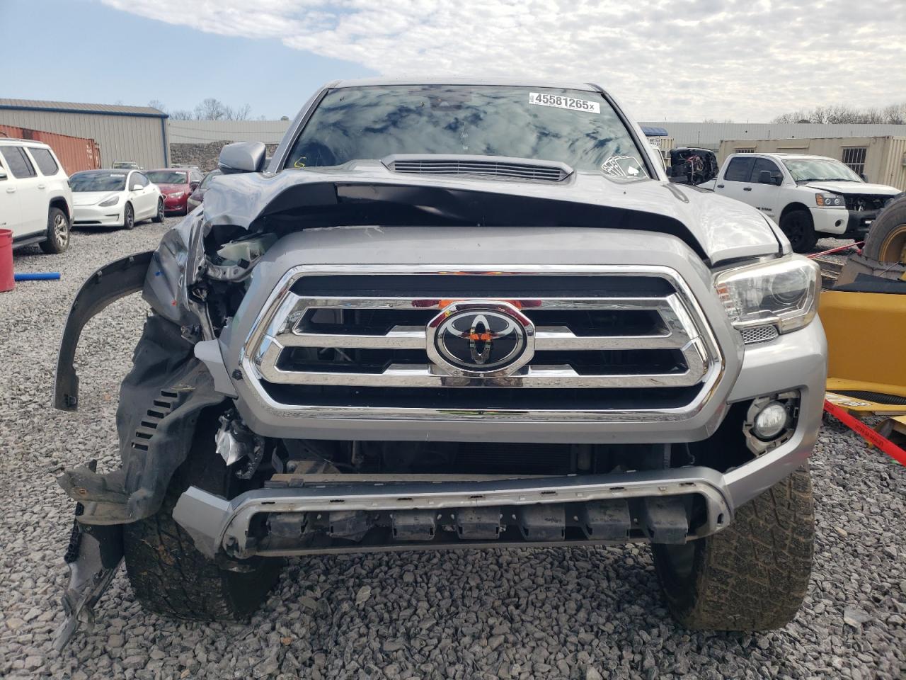 2018 Toyota Tacoma - Image 5