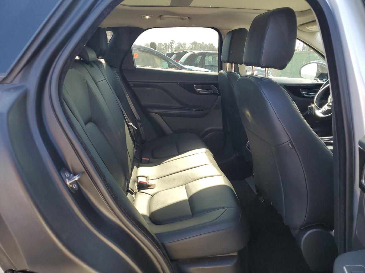 2018 Jaguar F-Pace - Image 11