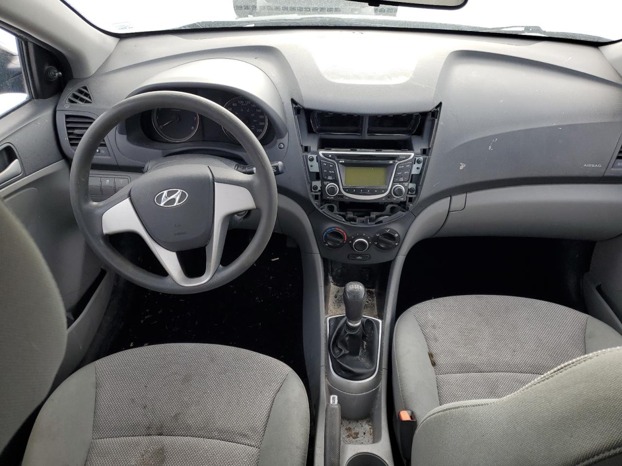 2014 Hyundai Accent - Image 8