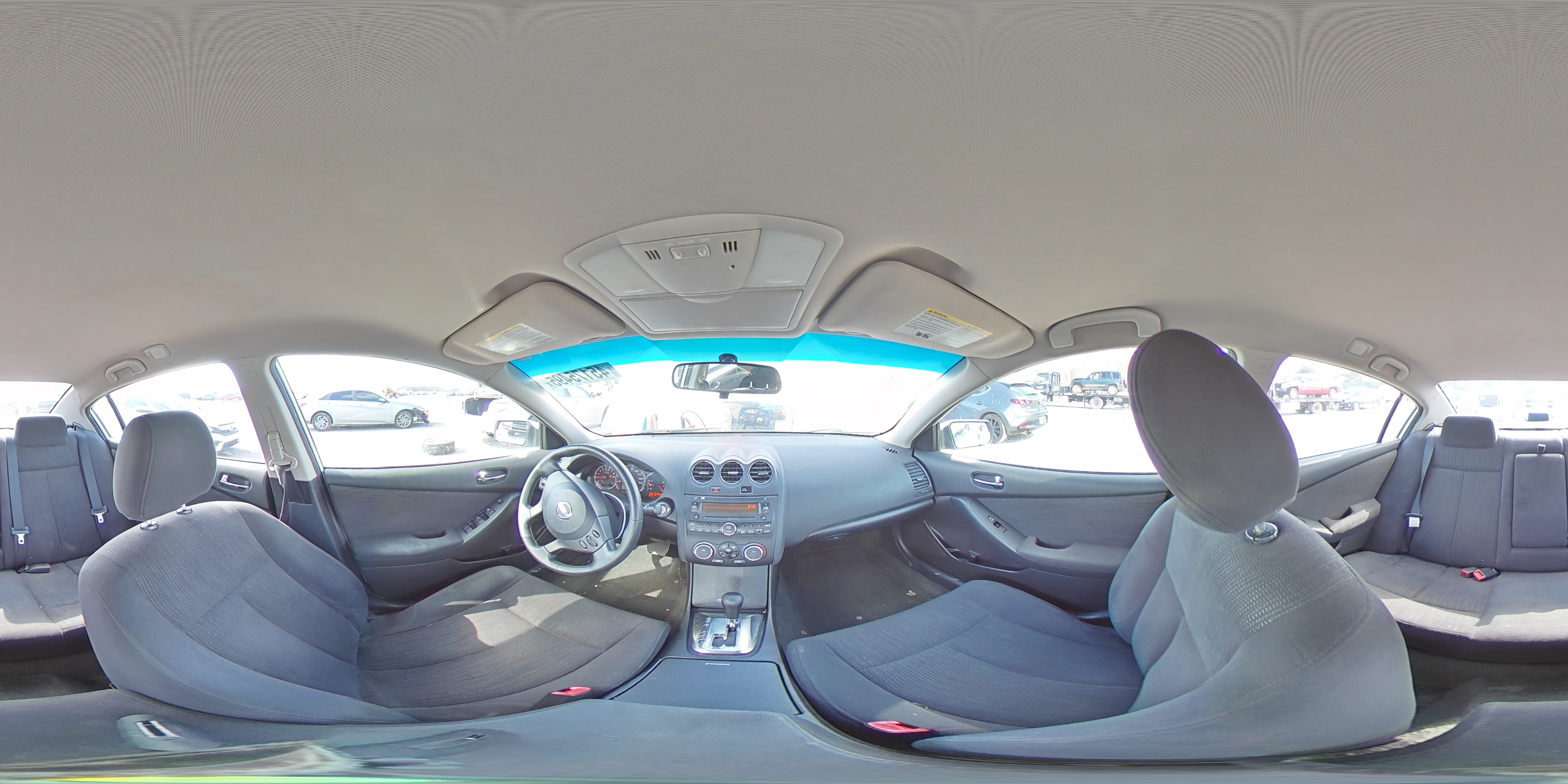 2010 Nissan Altima - Image 12