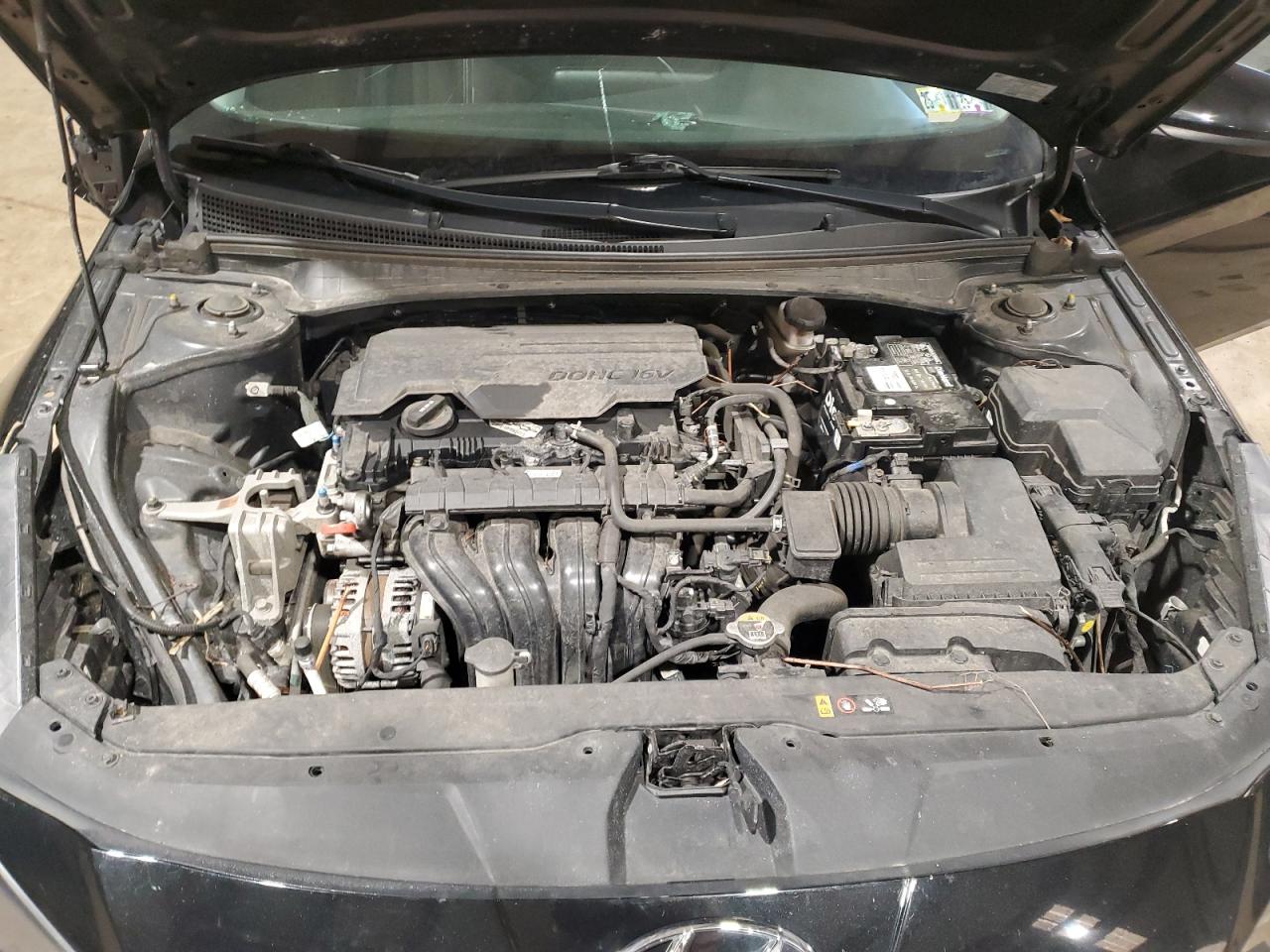 2021 Hyundai Elantra - Image 11