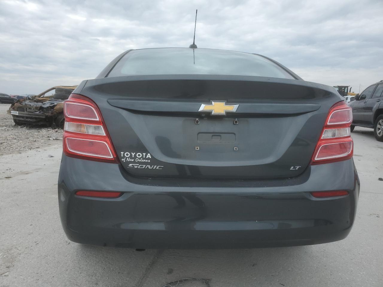 2017 Chevrolet Sonic - Image 6