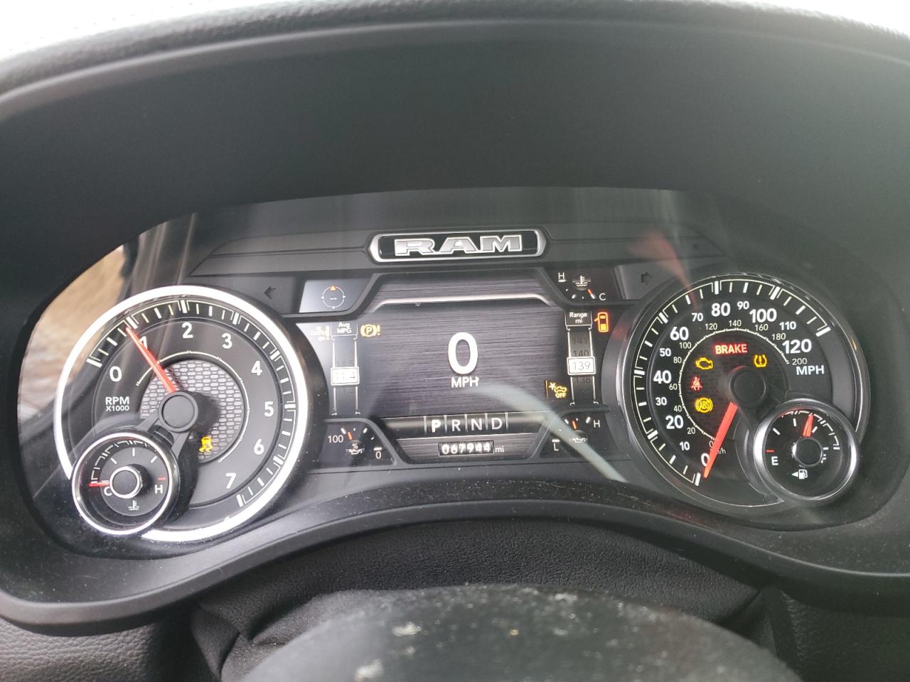 2021 RAM 1500 - Image 9