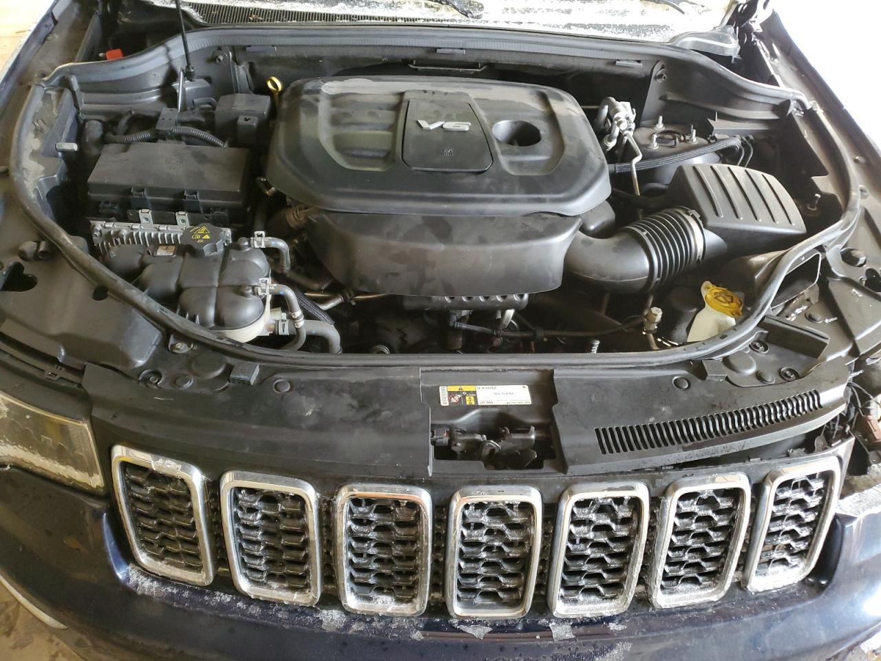 2018 Jeep Grand Cherokee - Image 12