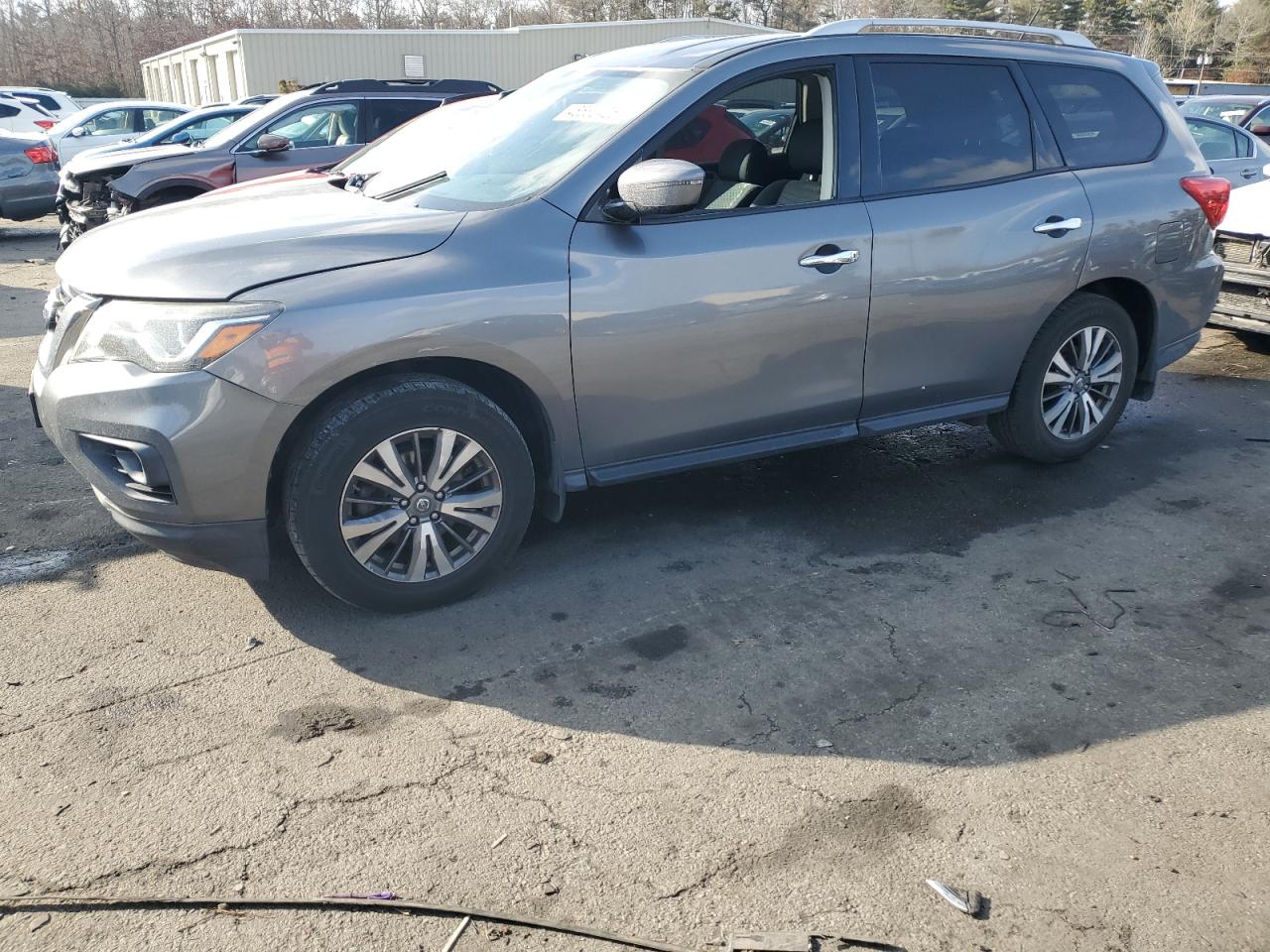 2017 Nissan Pathfinder - Image 1