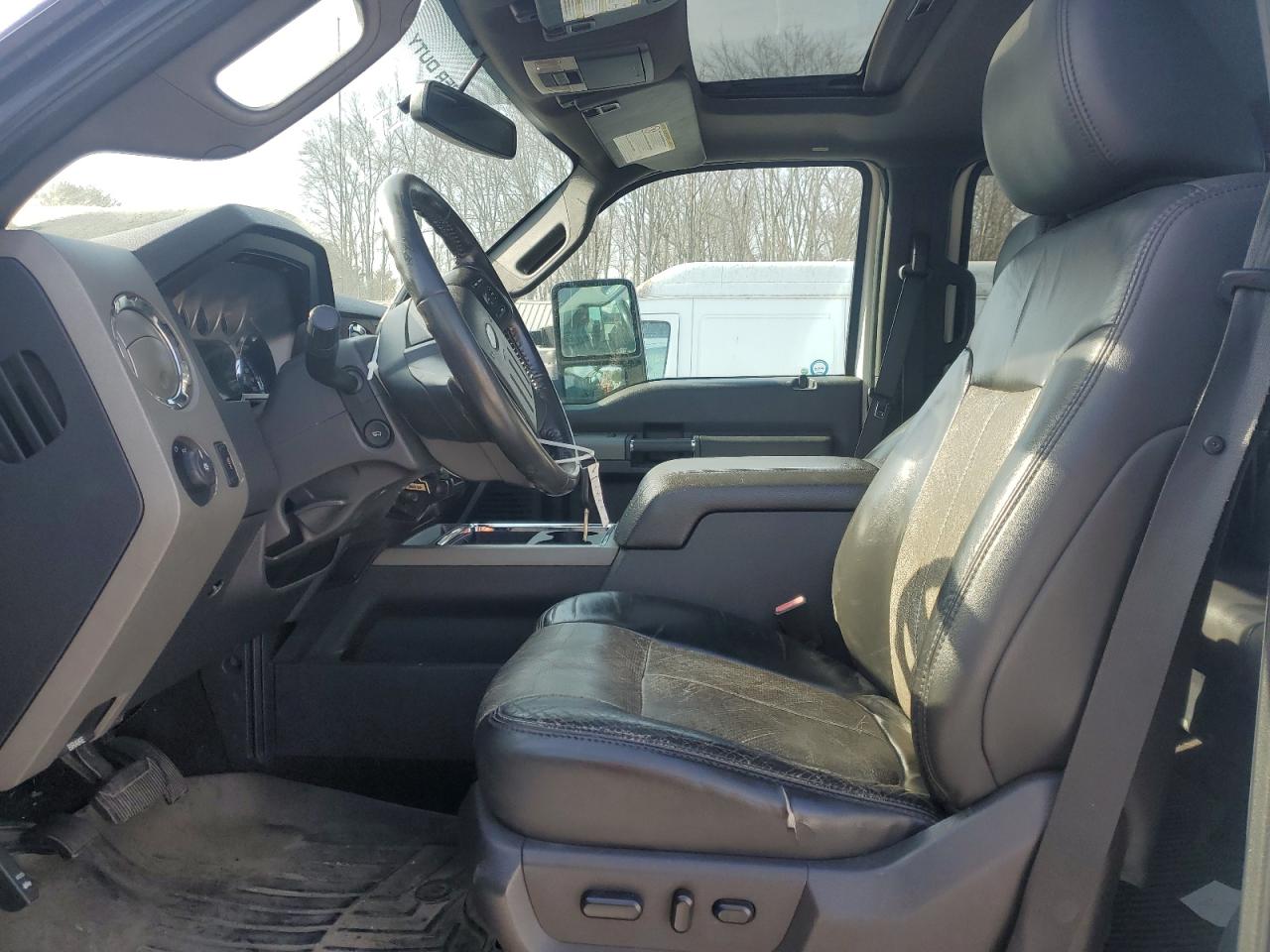 2011 Ford F350 - Image 7