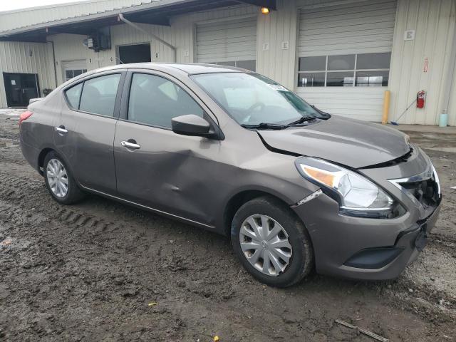  NISSAN VERSA 2015 Сірий