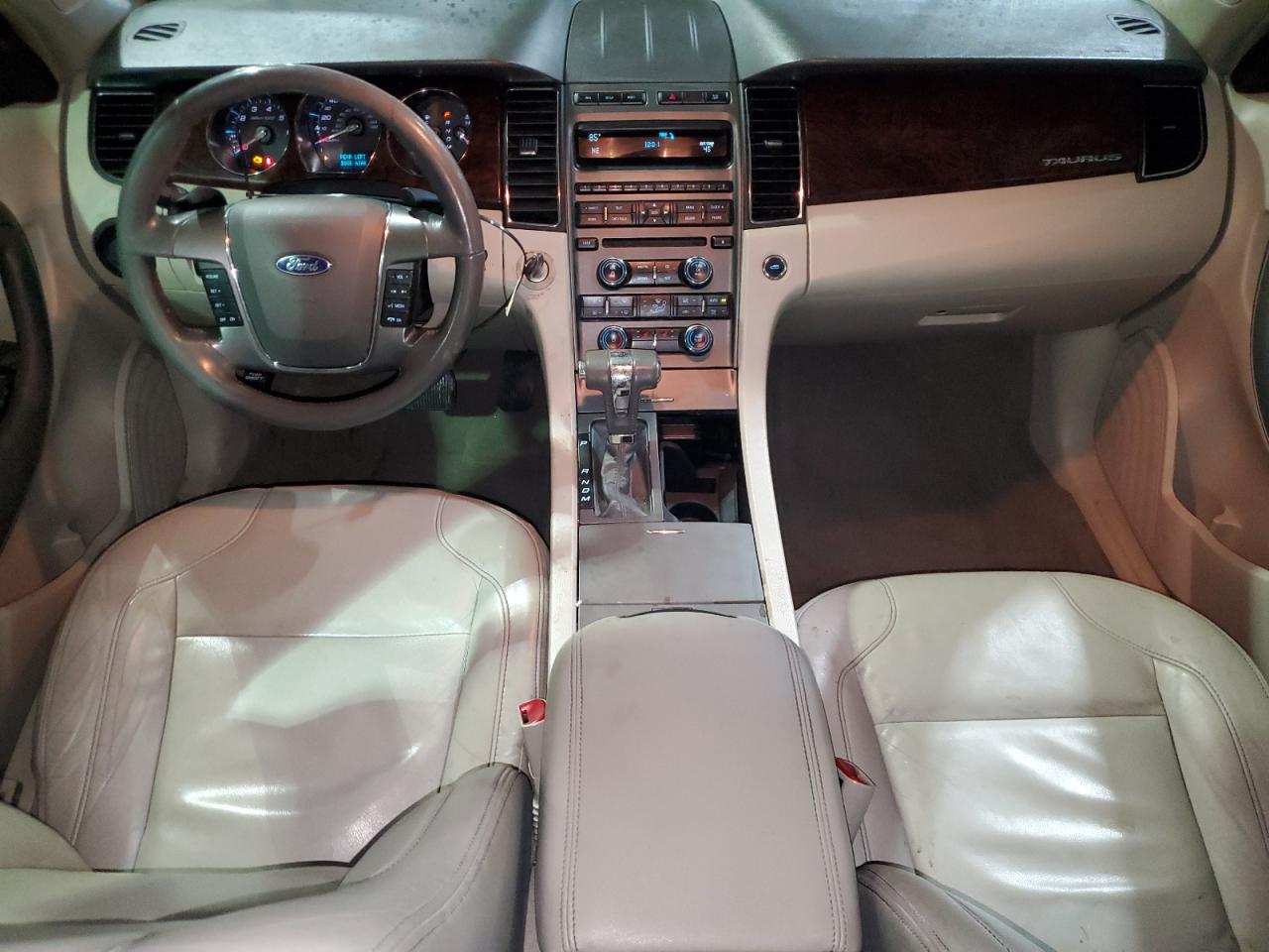 2011 Ford Taurus - Image 8