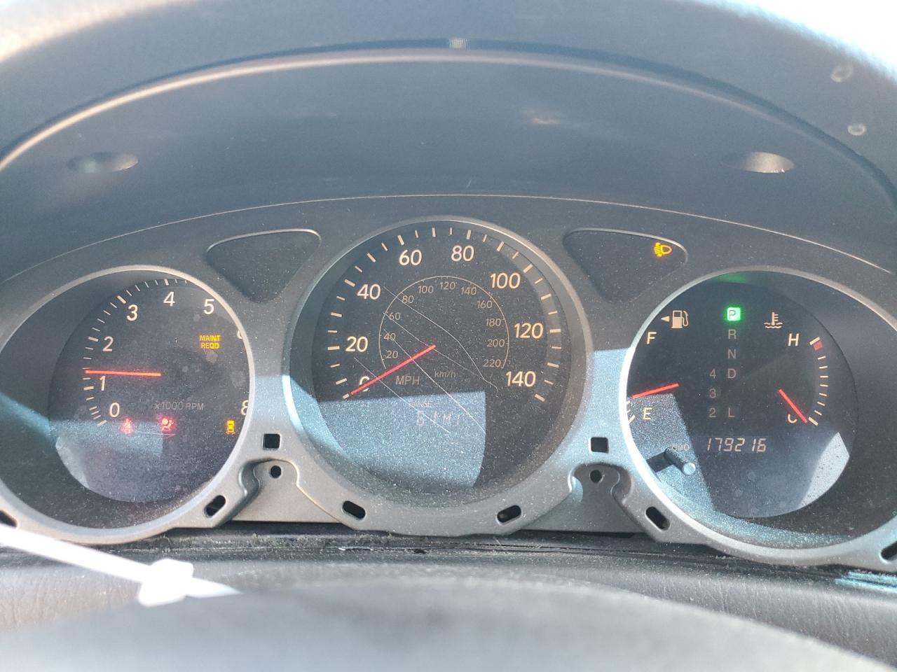 2002 Lexus ES - Image 9