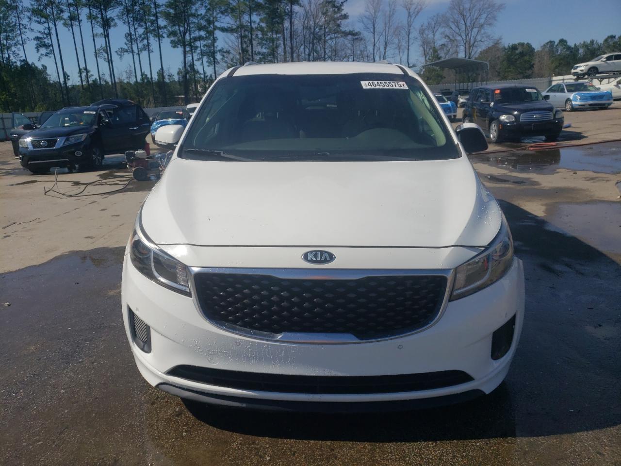 2017 Kia Sedona - Image 5