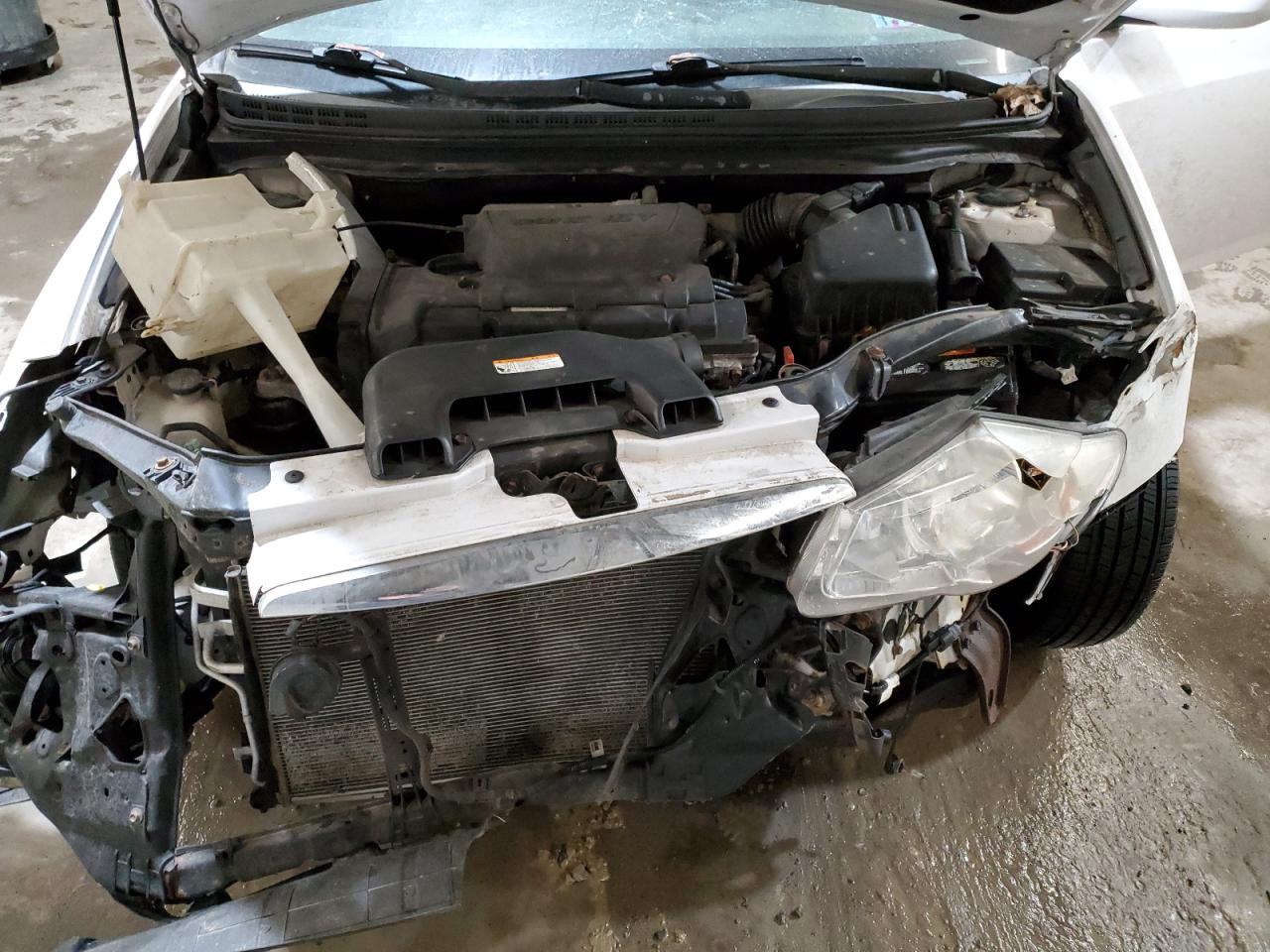 2010 Hyundai Elantra - Image 11