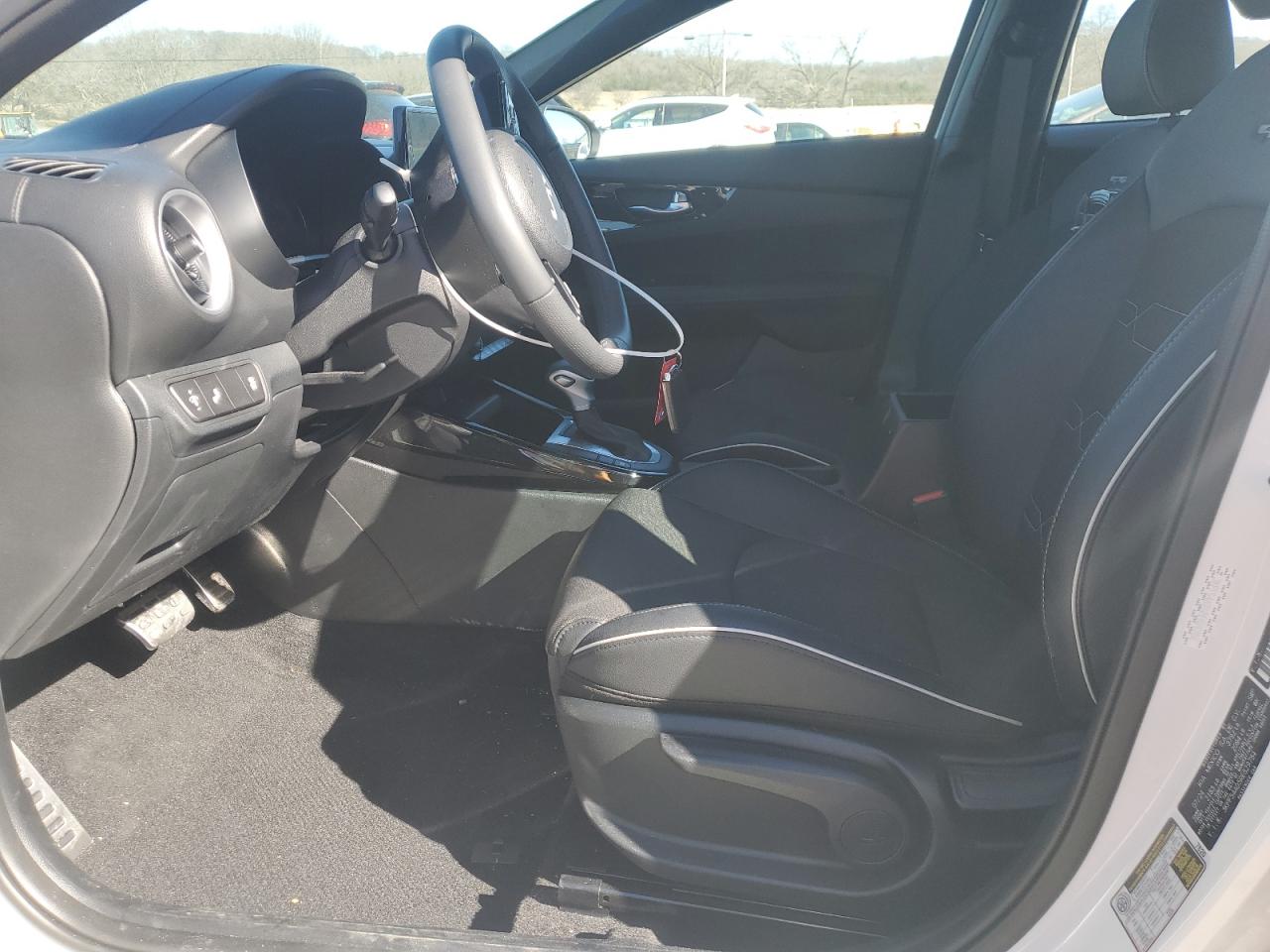 2024 Kia Forte - Image 7