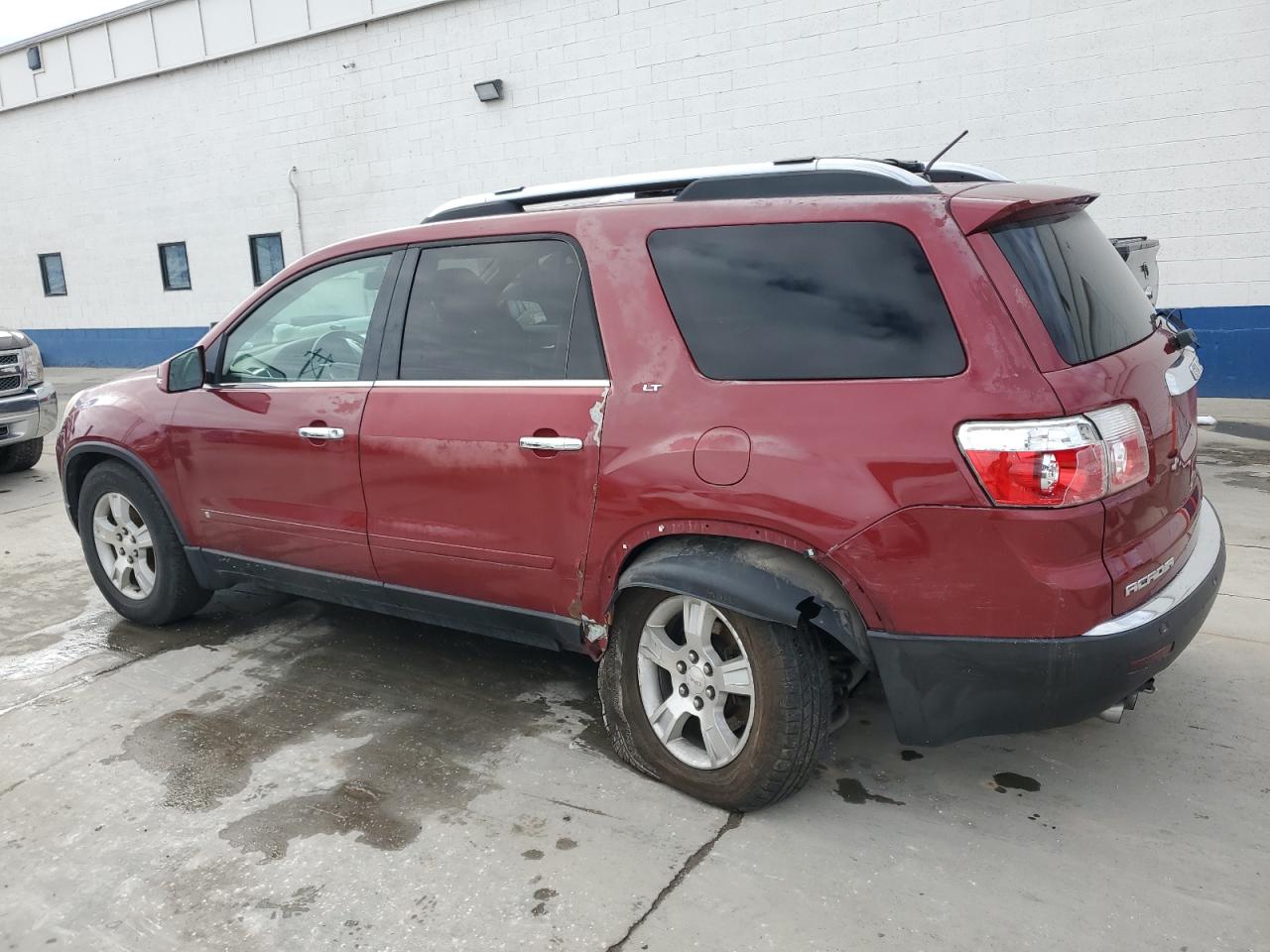 2009 GMC Acadia - Image 2