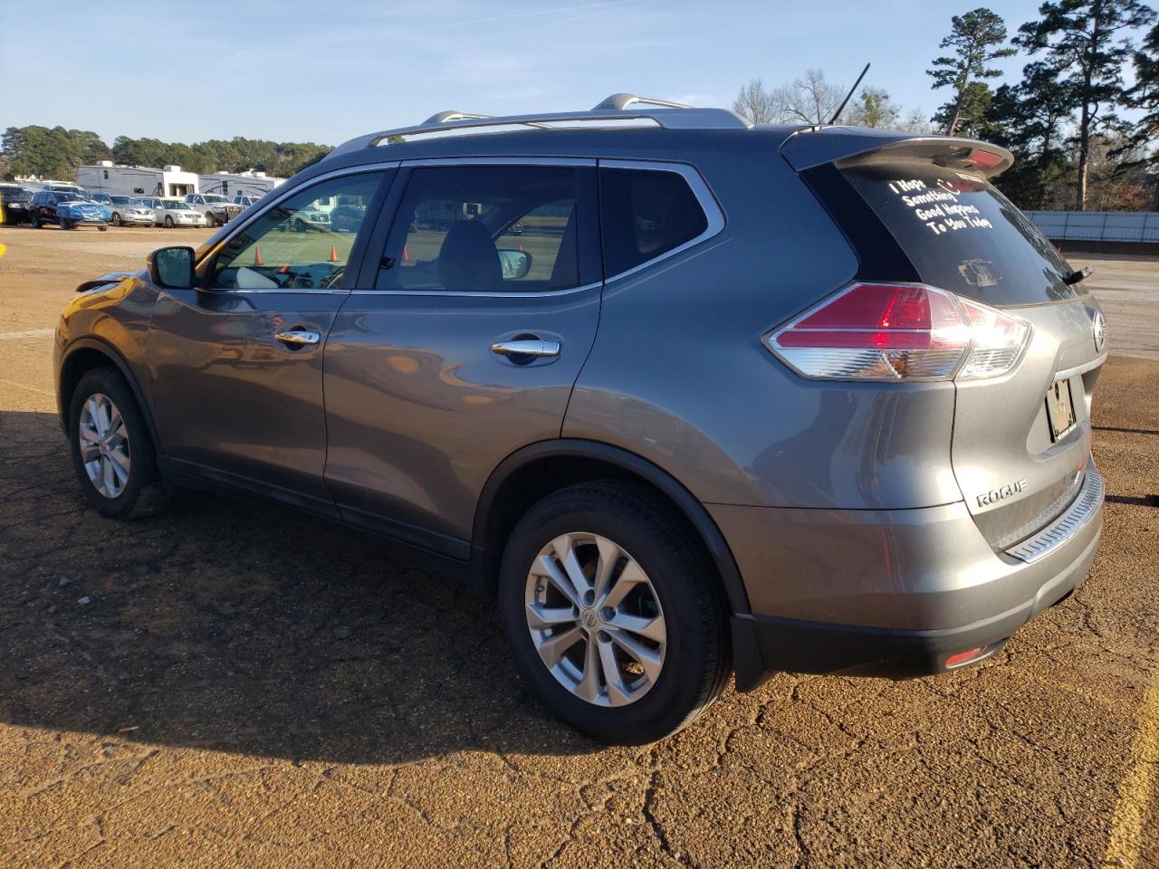 2015 Nissan Rogue - Image 2