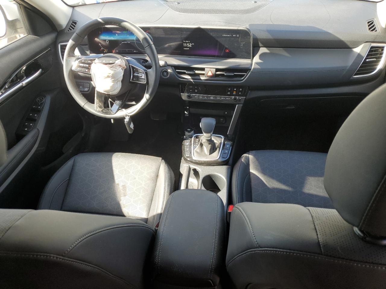 2024 Kia Seltos - Image 8