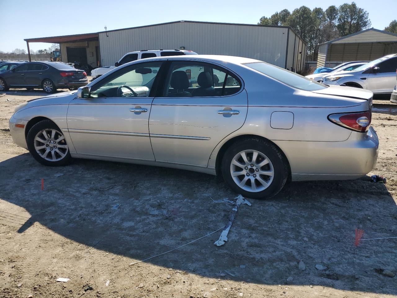 2004 Lexus ES - Image 2