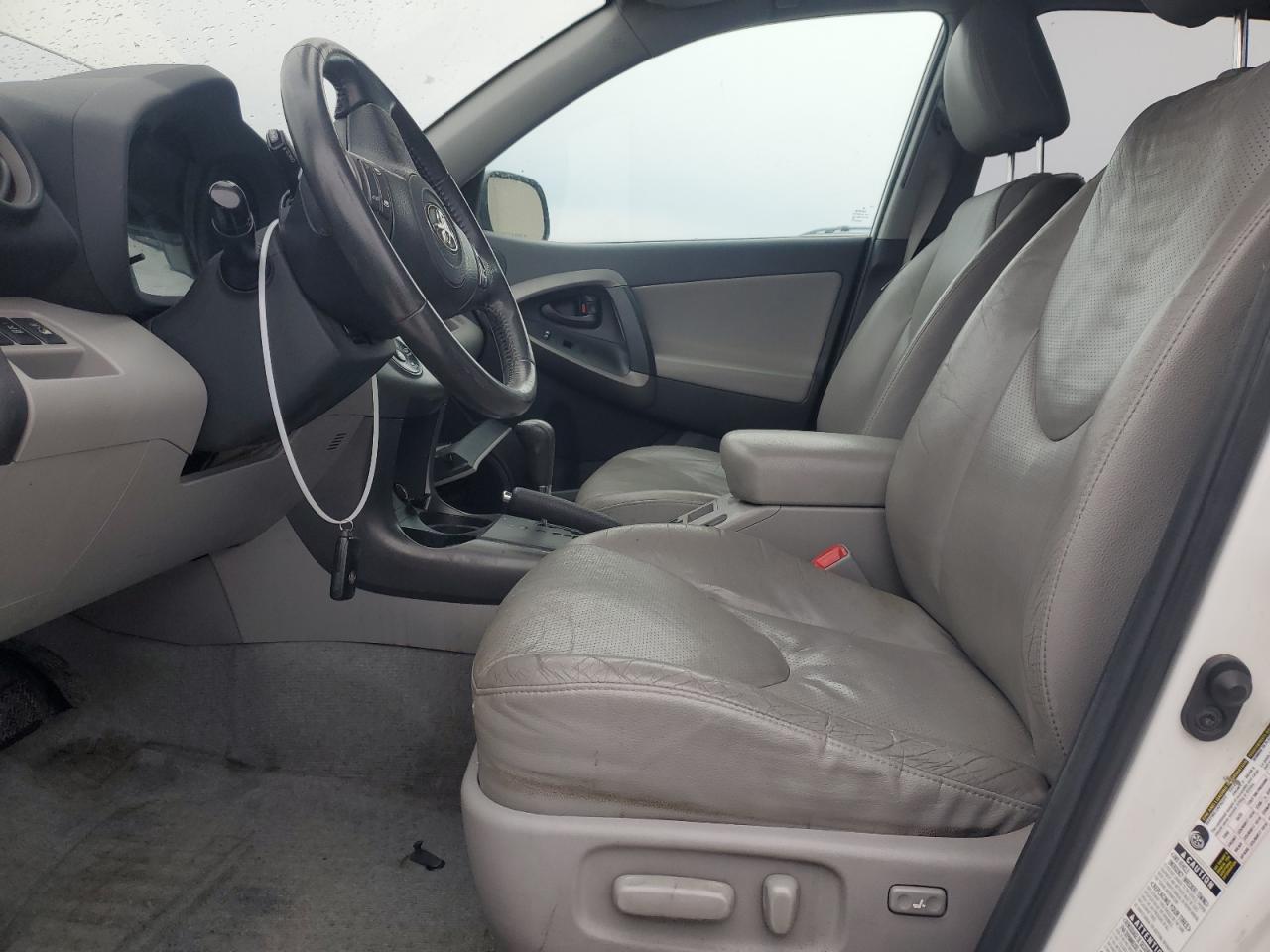 2010 Toyota RAV 4 - Image 7