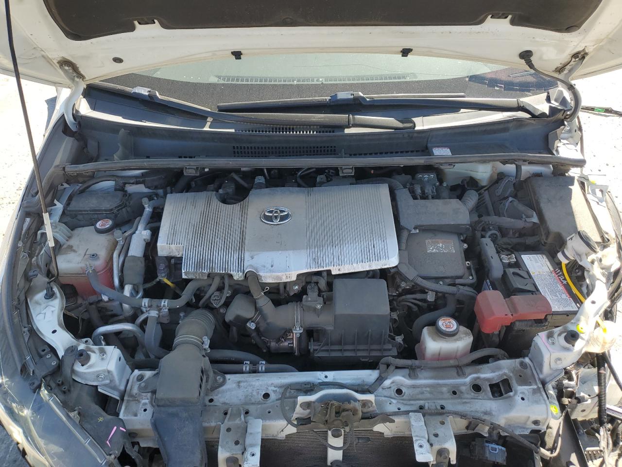 2020 Toyota Prius - Image 12