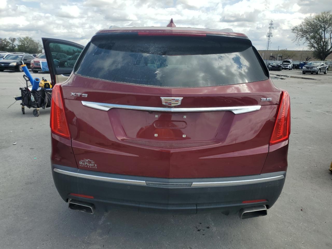 2018 Cadillac XT5 - Image 6