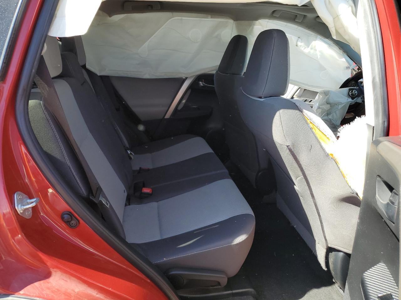 2015 Toyota RAV 4 - Image 10