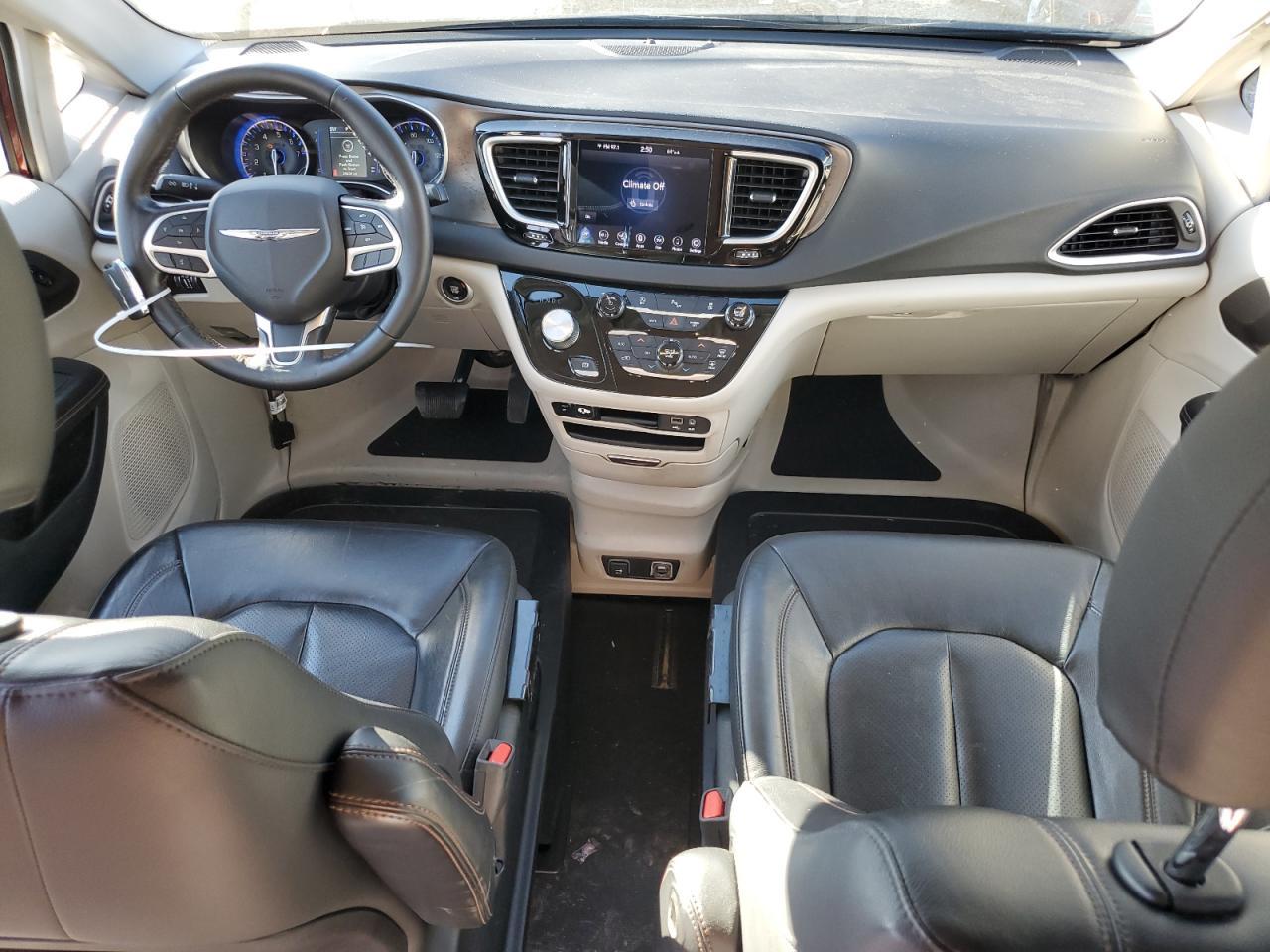 2020 Chrysler Pacifica Touring L VIN: 2C4RC1BG4LR158074 Lot: 47098975