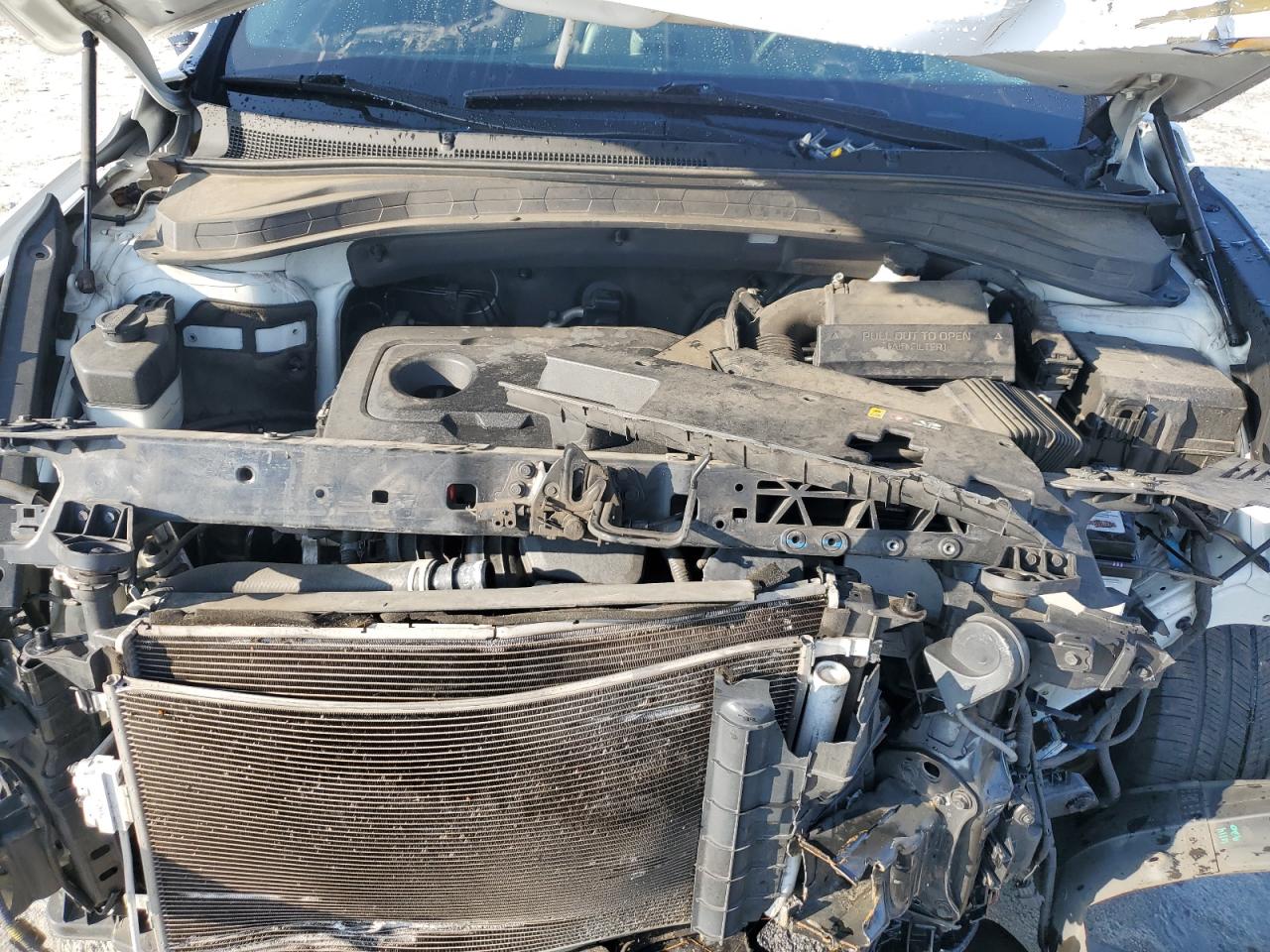 2019 Hyundai Santa Fe - Image 12
