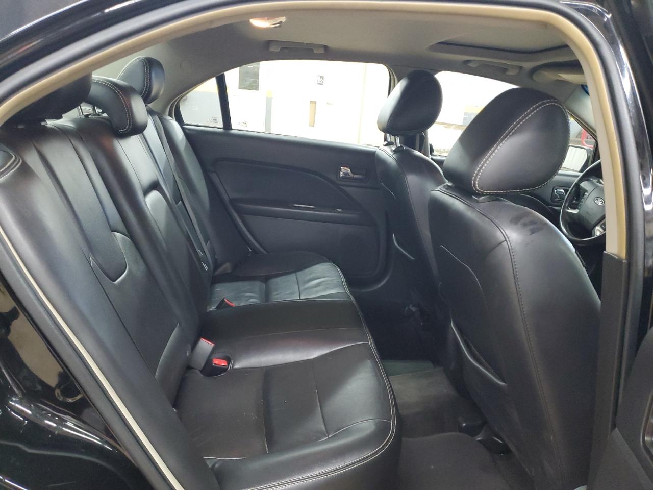 2012 Ford Fusion - Image 10