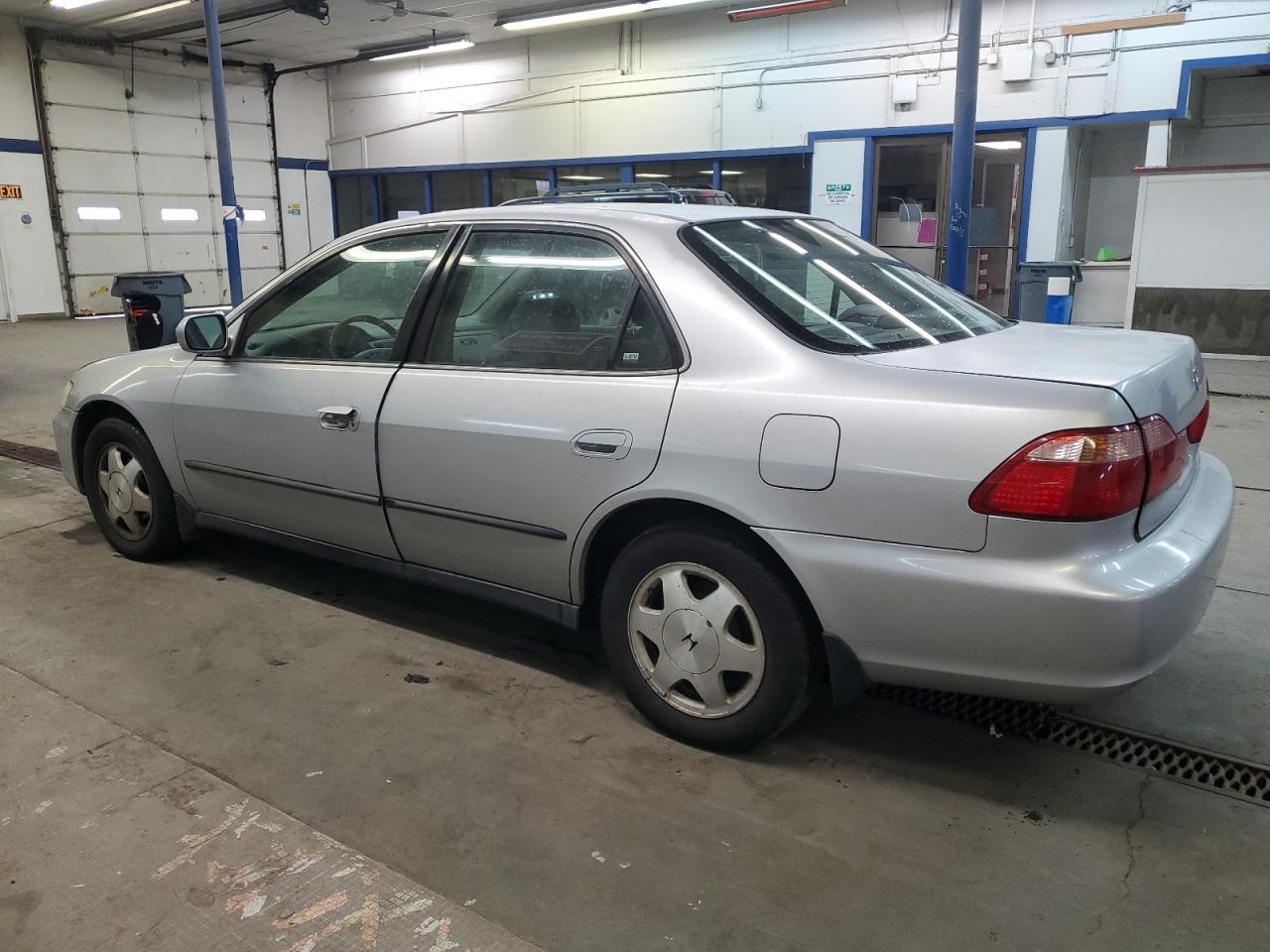 1999 Honda Accord - Image 2