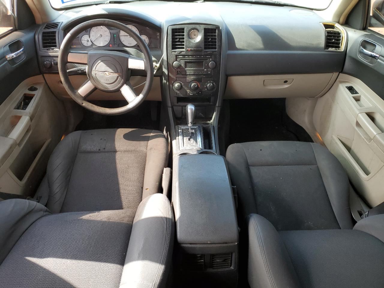 2006 Chrysler 300 - Image 8