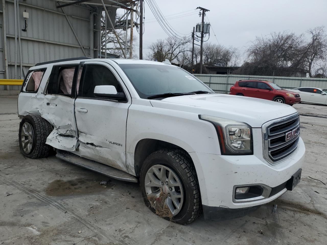 2019 GMC Yukon - Image 4