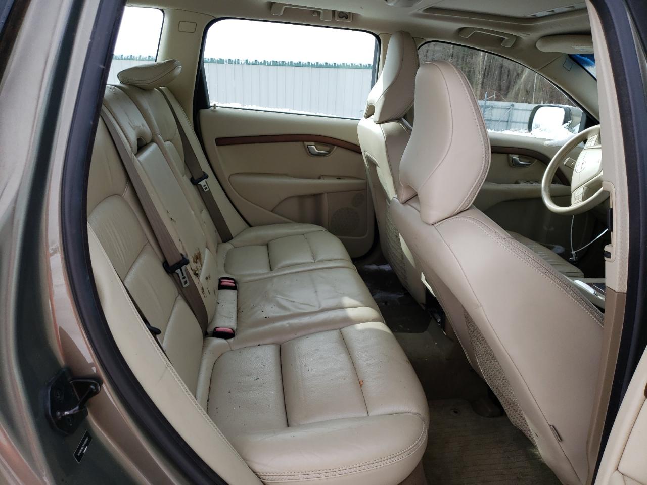 2010 Volvo XC70 - Image 10