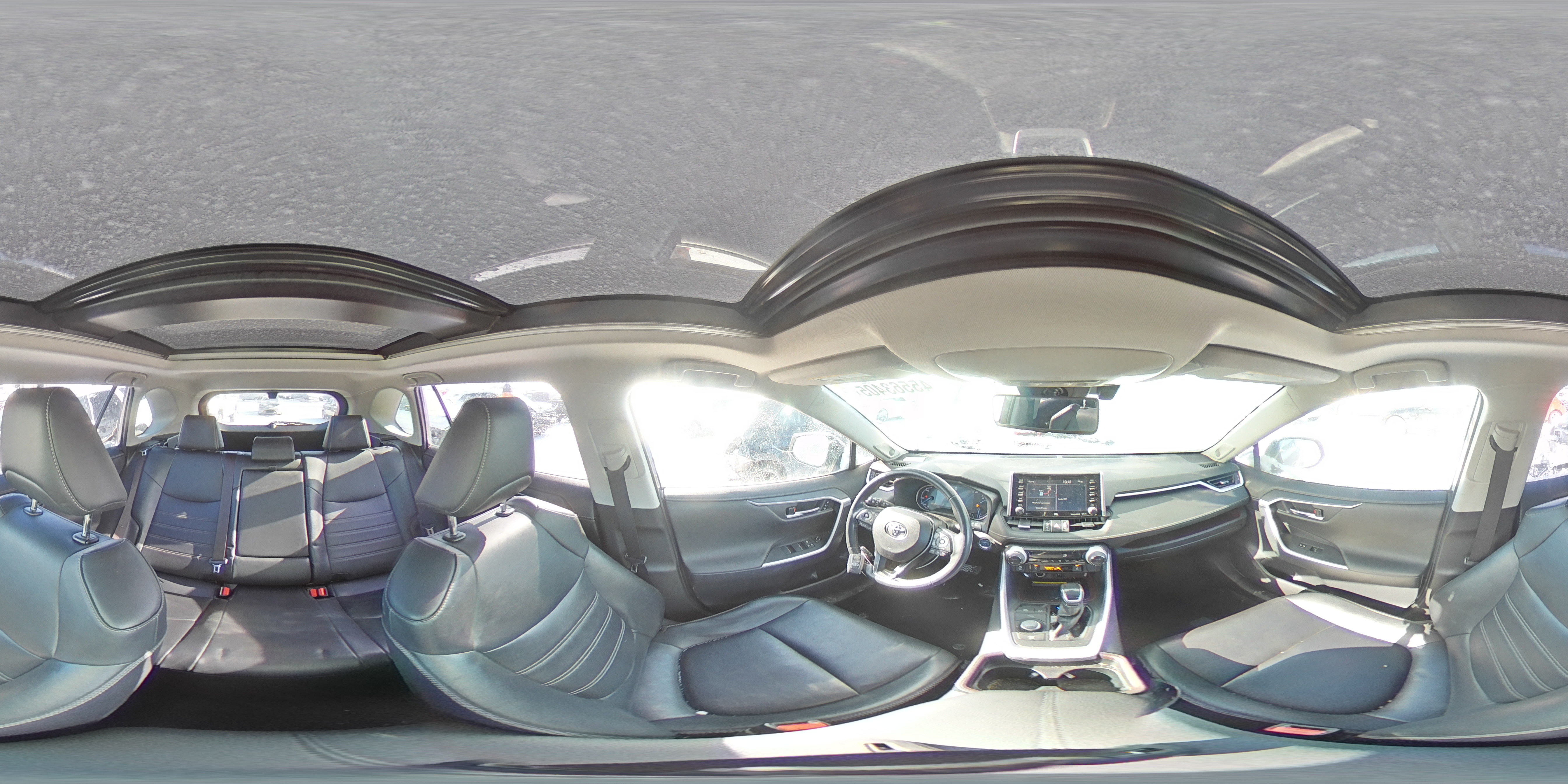 2019 Toyota RAV 4 - Image 13