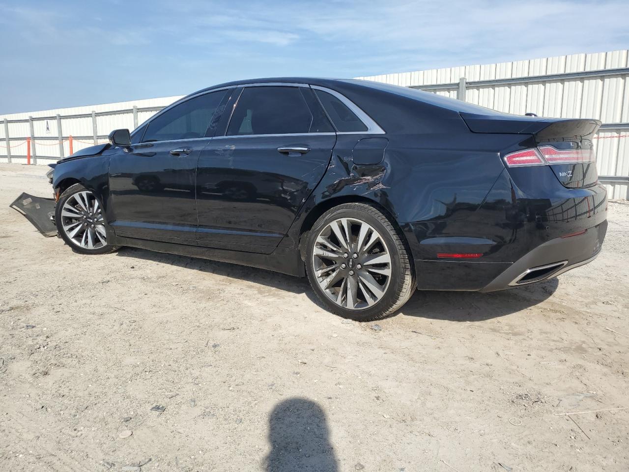 2017 Lincoln MKZ - Image 2