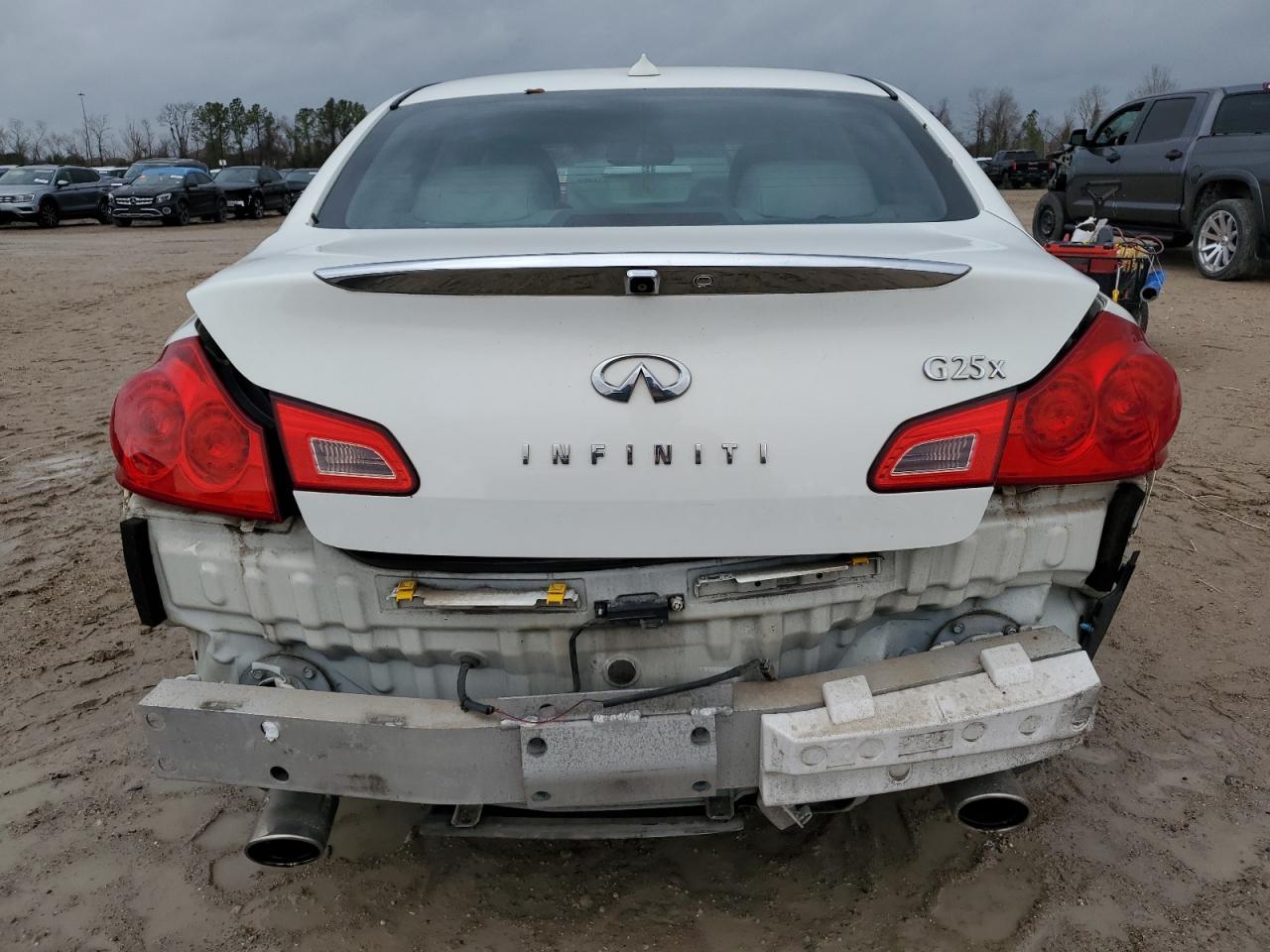 2011 Infiniti G - Image 6