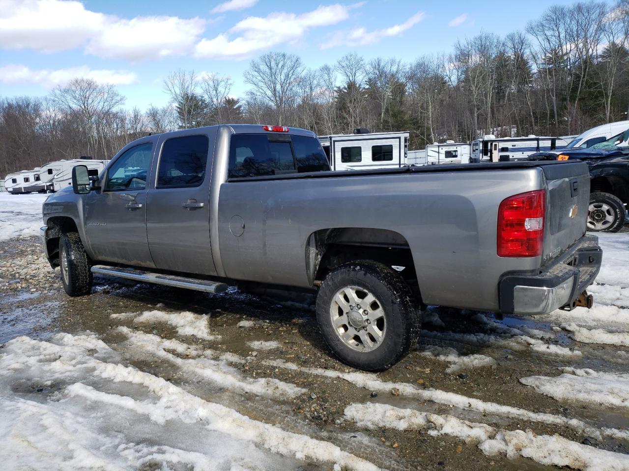 2013 Chevrolet Silverado - Image 2