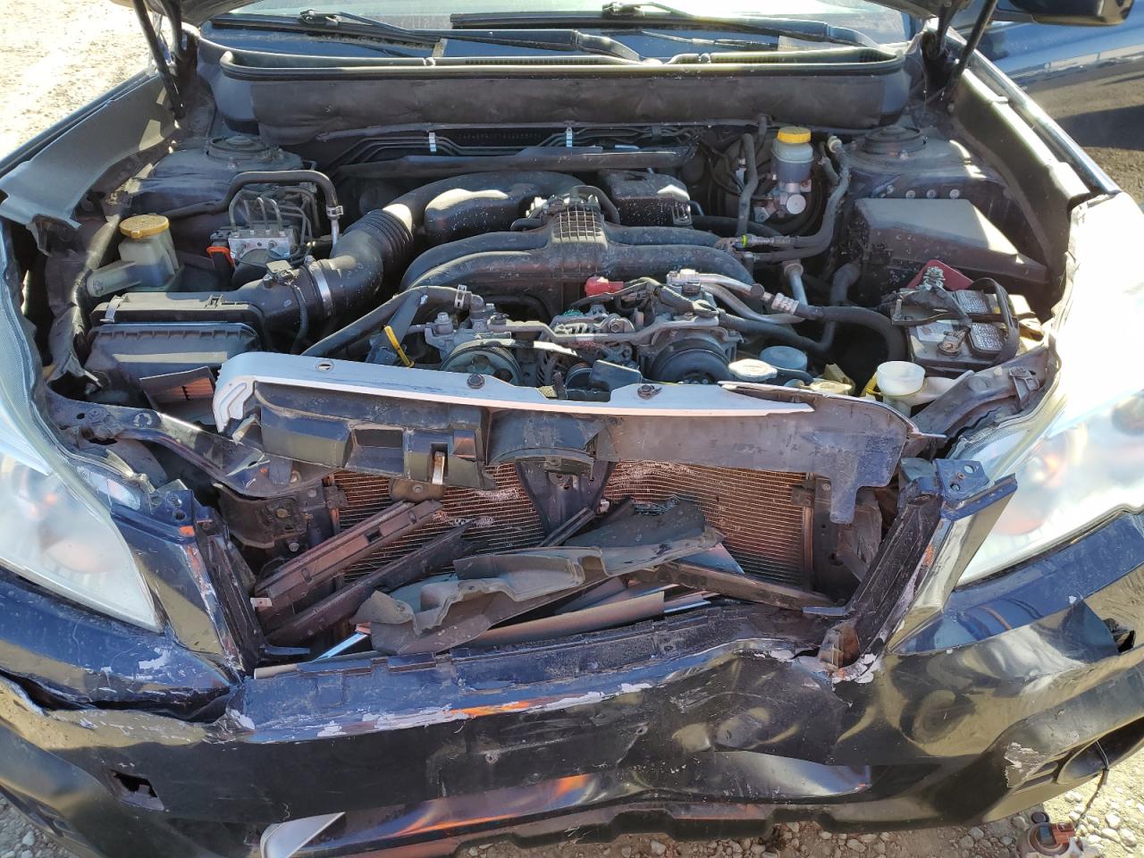 2014 Subaru Outback - Image 12