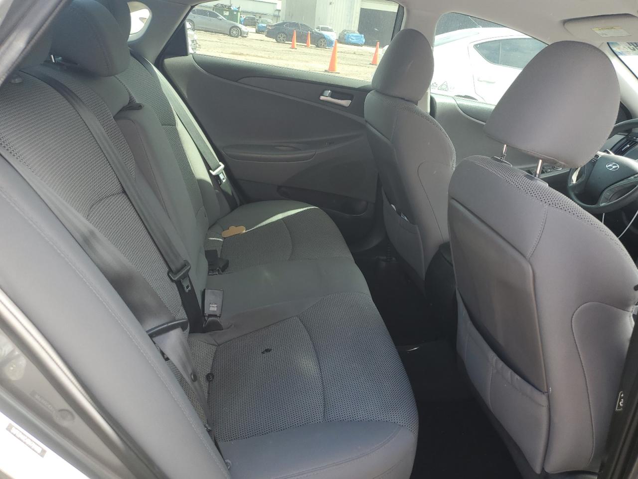 2013 Hyundai Sonata - Image 10