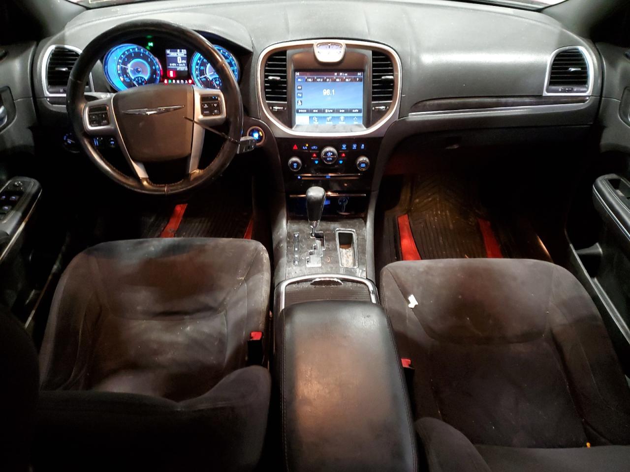 2011 Chrysler 300 - Image 8