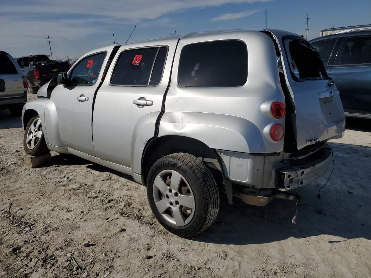 2011 Chevrolet HHR - Image 2