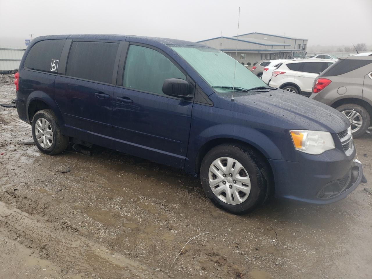 2017 Dodge Caravan - Image 4