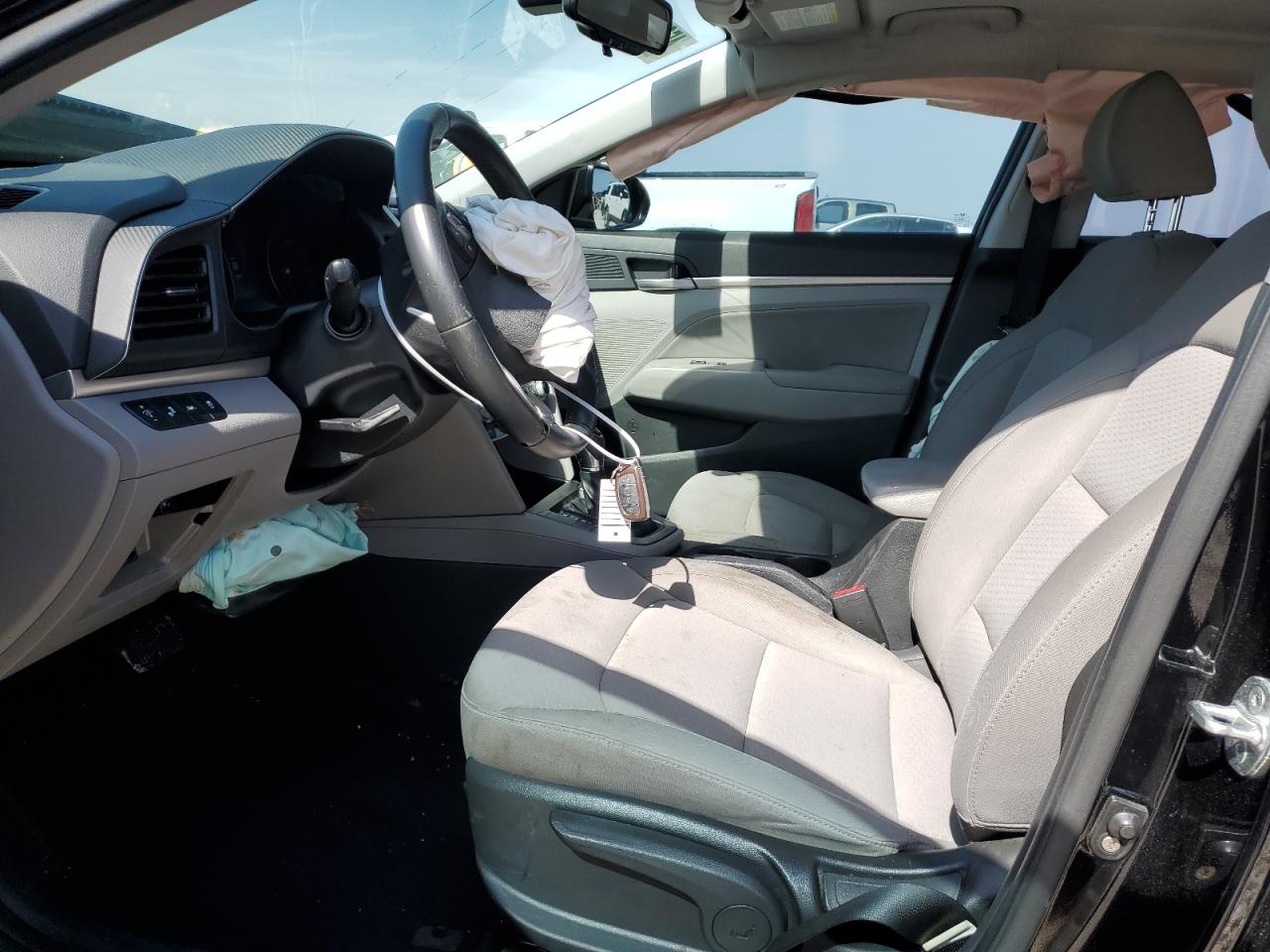 2020 Hyundai Elantra - Image 7
